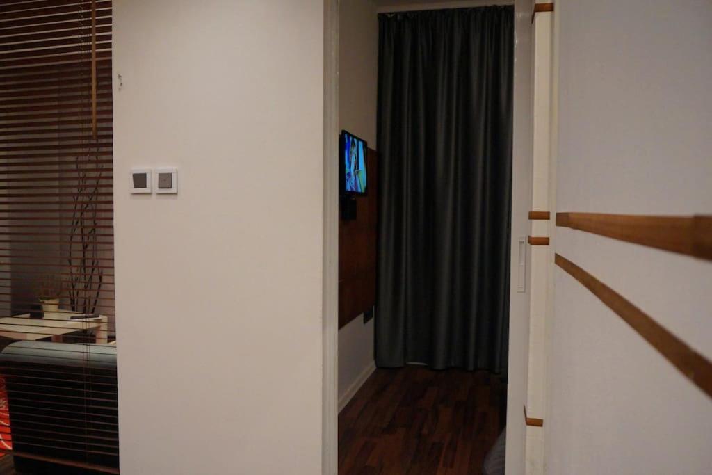 Sofia Zen - On Metro, Ultra Fast Wi-Fi Apartamento Exterior foto